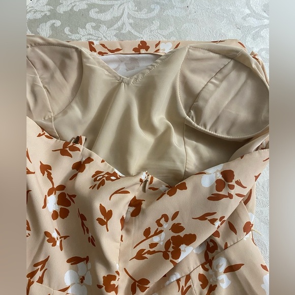 - WILLOW Floral mini dress size M - Picture 7 of 10